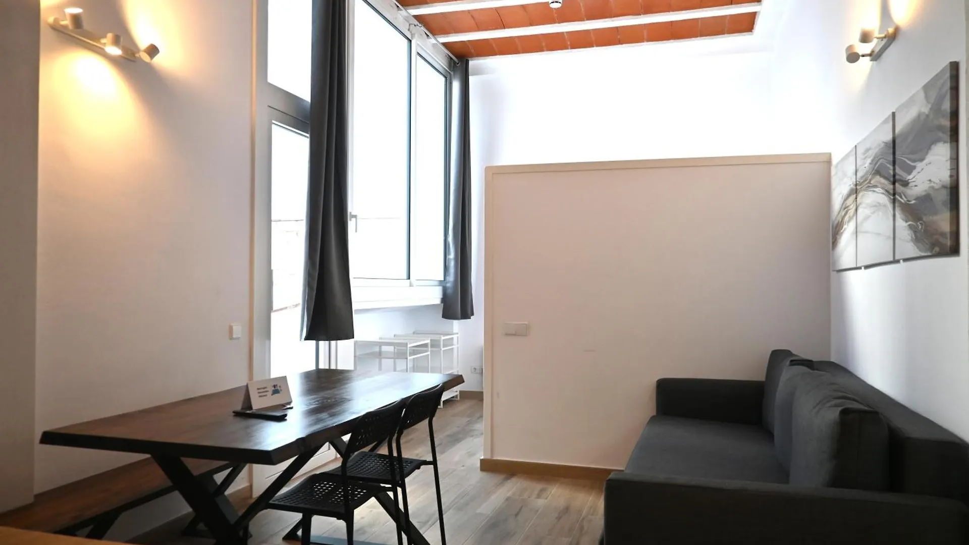 Homenfun Dalt Badalona Apartment