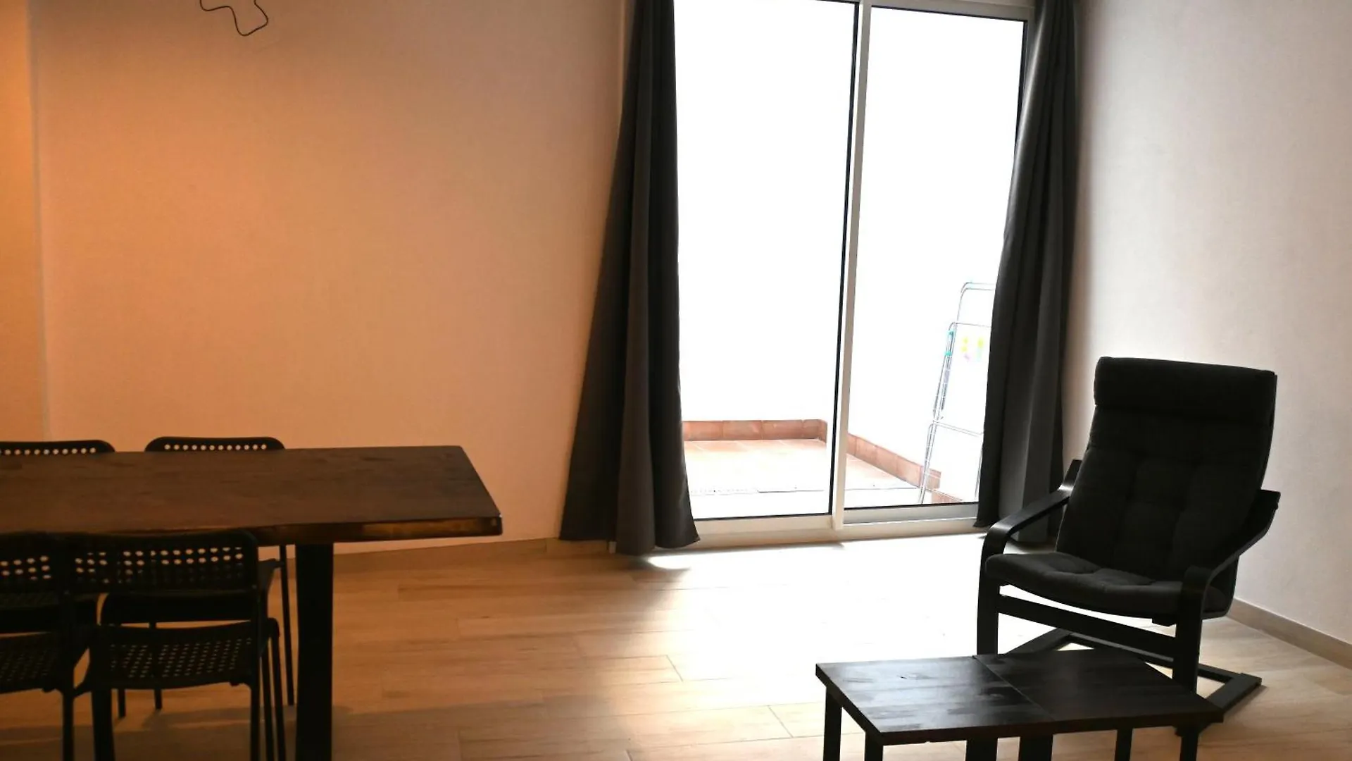 Homenfun Dalt Badalona Apartment