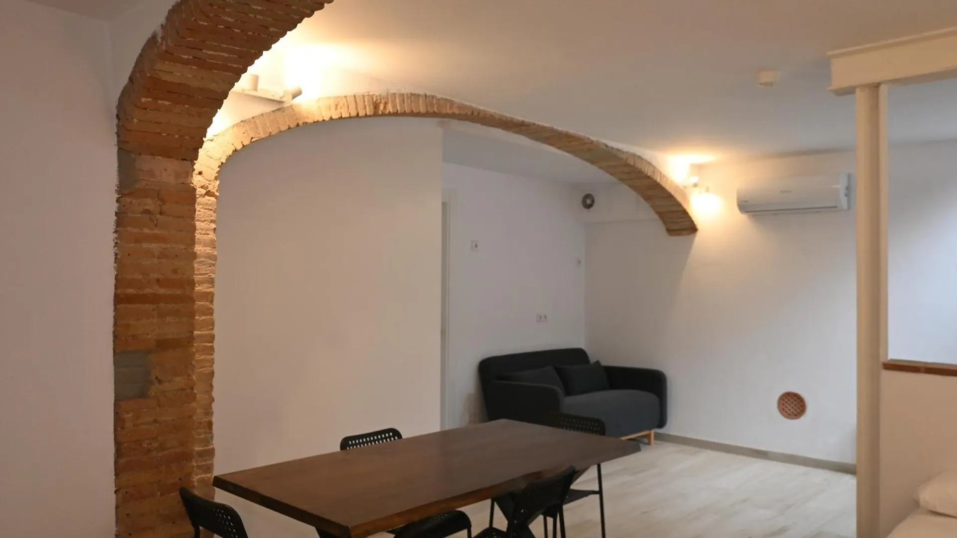 Apartamento Homenfun Dalt Badalona